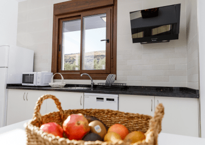 Complejo rural en la sierra de Málaga compuesto de 3 casas con piscinas independientes bien equipadas y rodeadas de naturaleza.