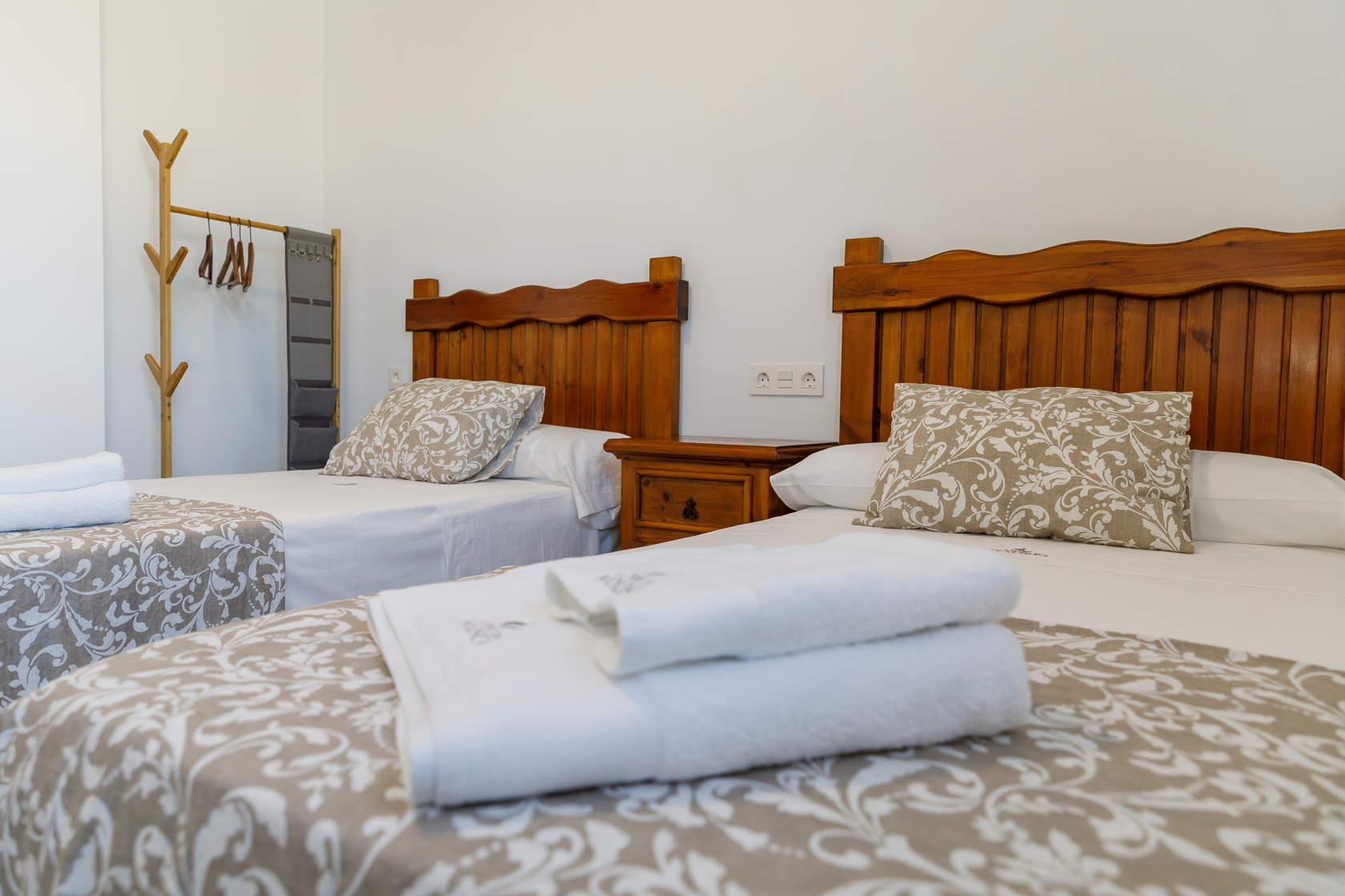 Habitación-dos-camas-Casa-Rural-El-Laurel