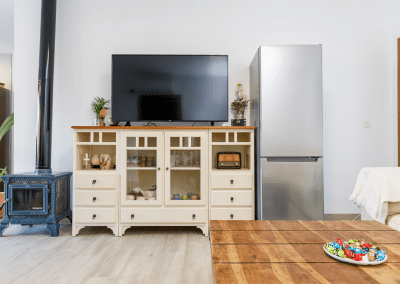 Complejo rural en la sierra de Málaga compuesto de 3 casas con piscinas independientes bien equipadas y rodeadas de naturaleza.