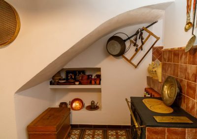 Complejo rural en la sierra de Málaga compuesto de 3 casas con piscinas independientes bien equipadas y rodeadas de naturaleza.