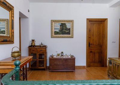 Complejo rural en la sierra de Málaga compuesto de 3 casas con piscinas independientes bien equipadas y rodeadas de naturaleza.