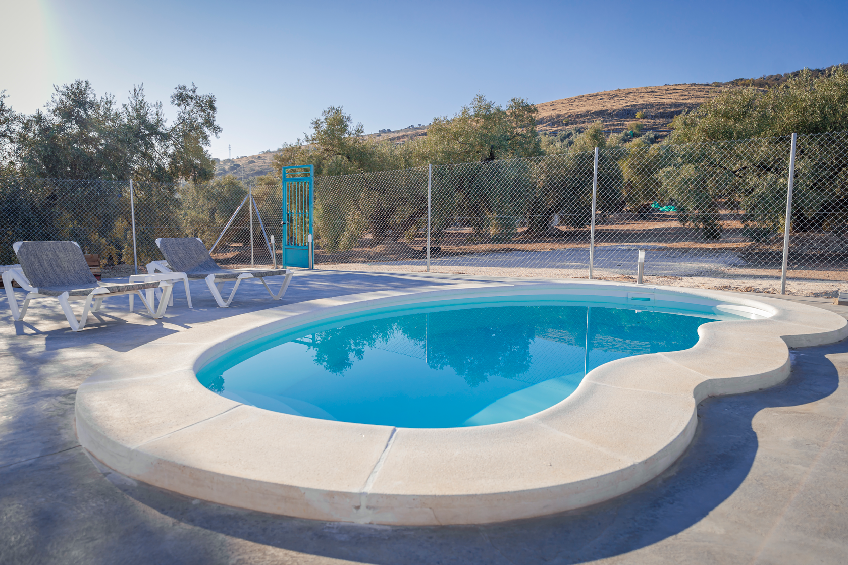 Piscina-Casa-Rural-El-Laurel